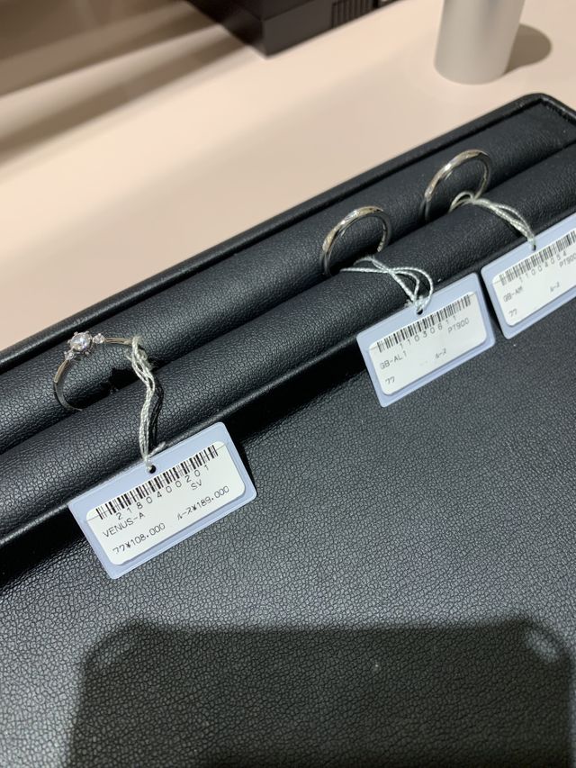 店員すごく親切でわかりやすく、相談しやすかったです。