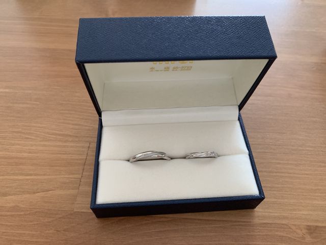 購入時特典のケース
落ち着いた色味でおしゃれです！