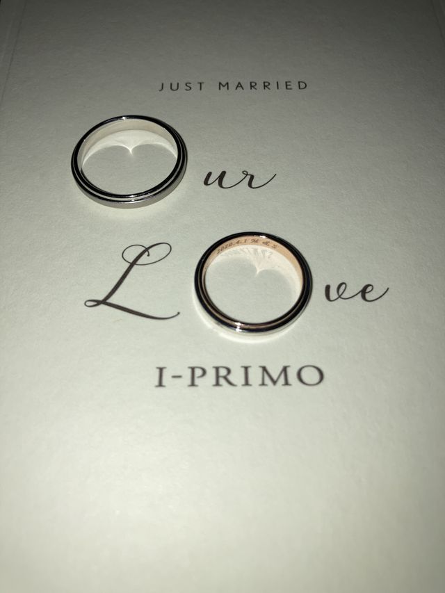 女性用はピンクゴールドも入っており、肌馴染みが良いです。