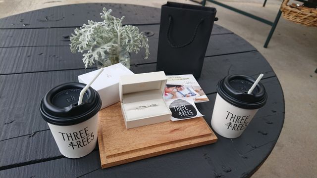 手作り結婚指輪、ケース、頂いたドリンクです☺️