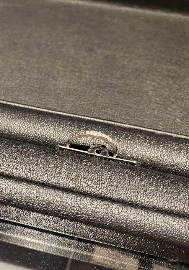 指輪のみの写真