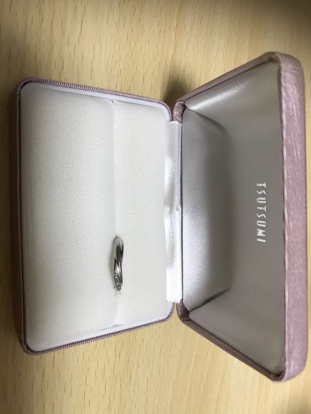 女性用にはダイヤがついています