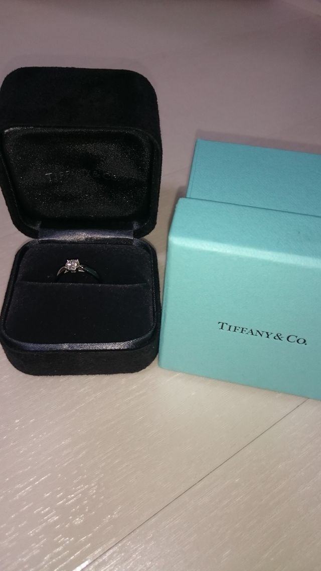 ティファニー、0．75カラットです！