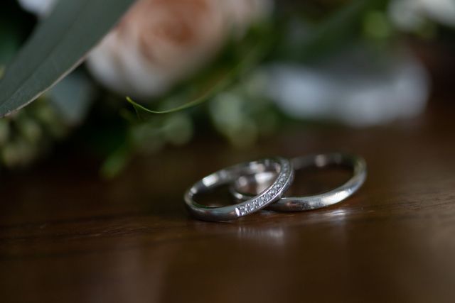 結婚式のときにカメラマンに撮影していただいた写真です。