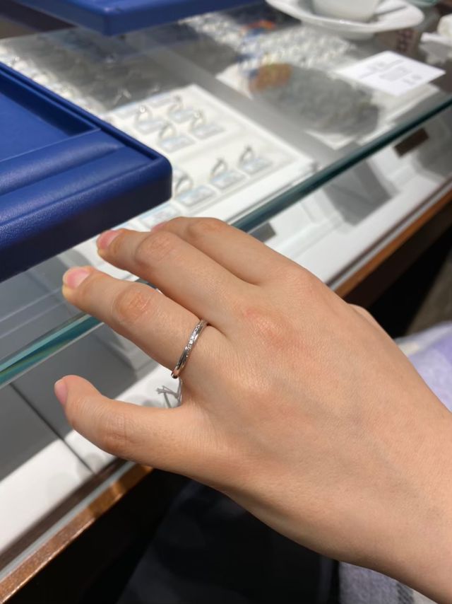 試着しているときの写真です。