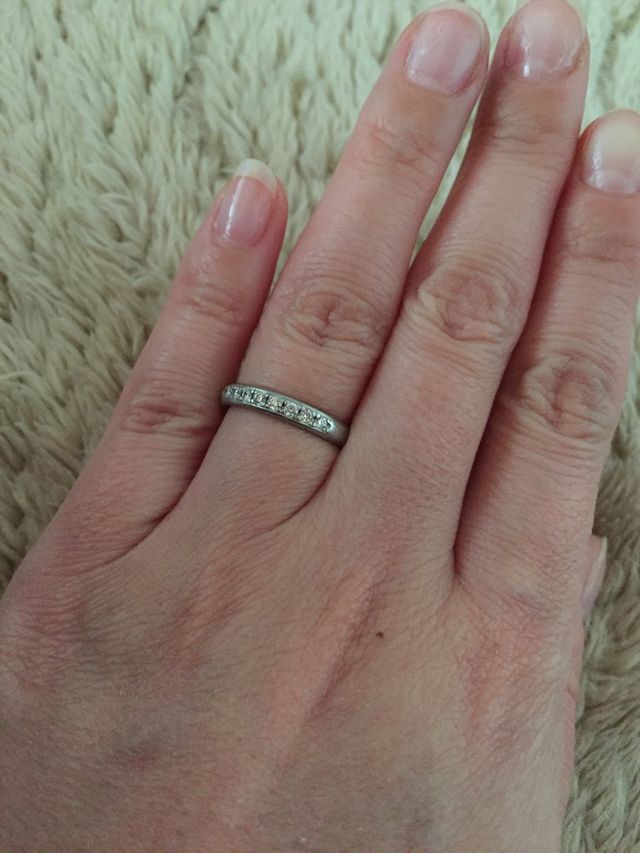 ゆびの形にあった丸型。プラチナを好きな数字分入れました