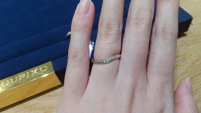 ウェーブの指輪です。