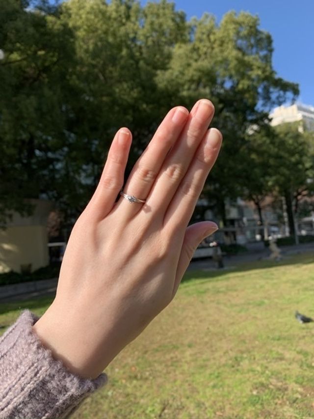 婚約指輪を受け取りました。幸せを感じる時間です。