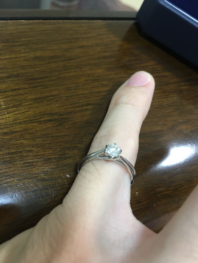 結婚指輪とのセットでもピッタリでした！
