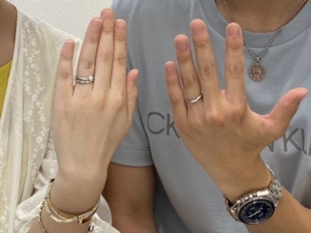 婚約指輪とセットで購入