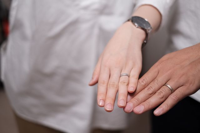 男性　K18WG
女性　Pt950