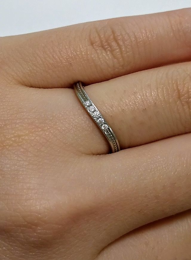 ウェーブと5つのメレダイヤ、細かいハートで普段も可愛い！