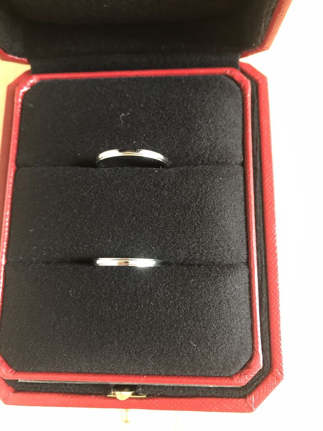 真ん中が凸になっています