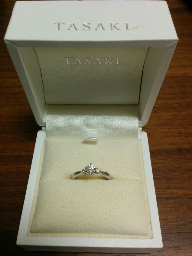 リングの高さが高すぎないものを探していました。