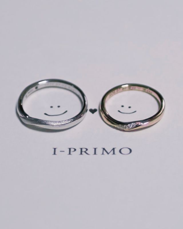 受け取り時に頂いた指輪撮影用のカードで撮りました。