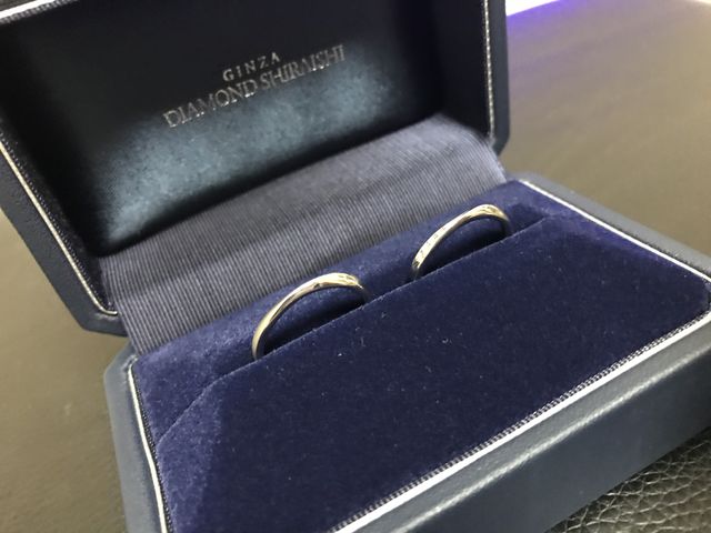 細身のもので
中心が細くなっている
同じデザインにした