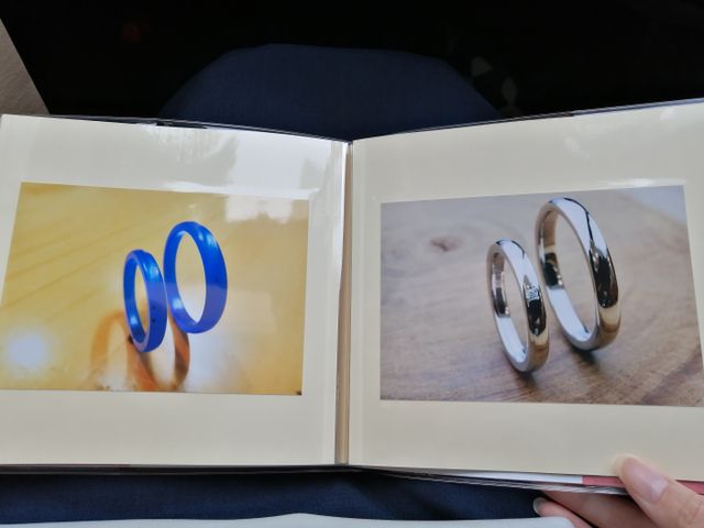 左が作成した指輪の型、右が完成した指輪です