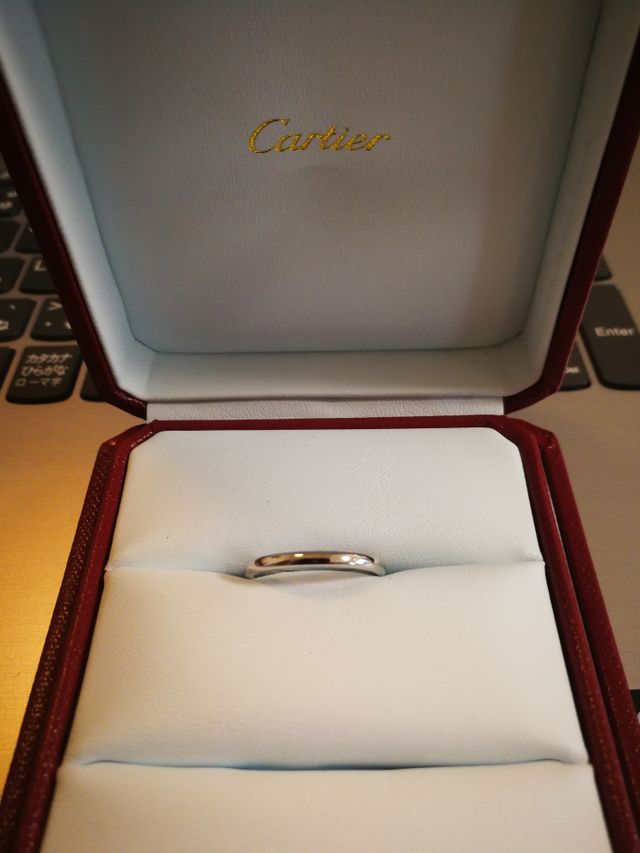 男性用の結婚指輪となります。