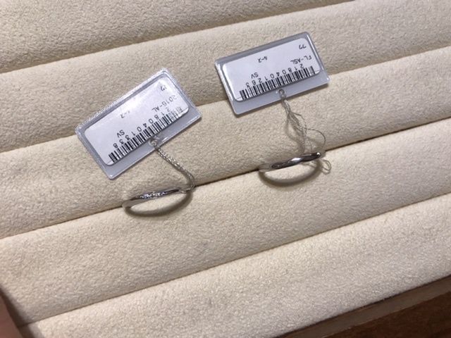 細身のデザインが好みで、値段もお手頃で来店当日に決めました！