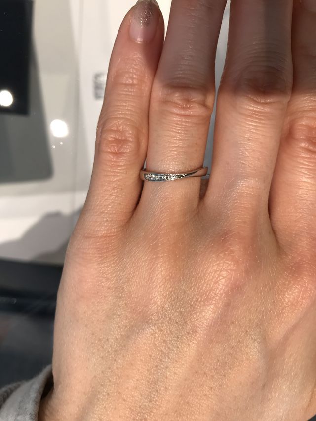 ツイストがかかっているデザイン