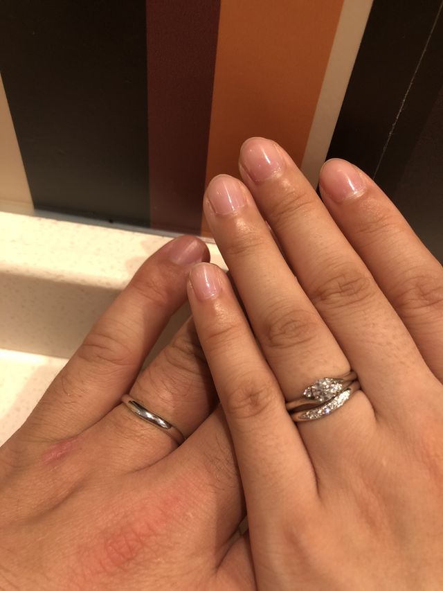 シンプルだけど、重ね付けするとゴージャス！！
細身で可愛い。