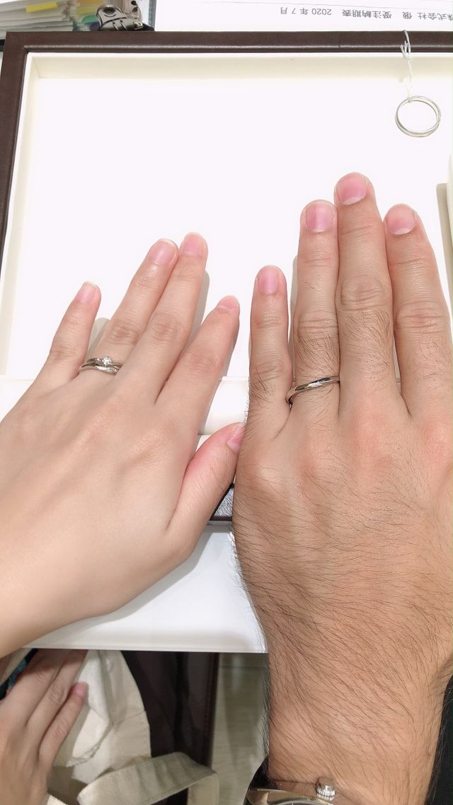 選んだ指輪です。