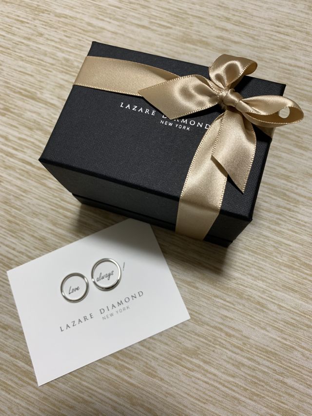 プラチナ
女性、ストレート ダイヤ一石
男性、ウェーブタイプ