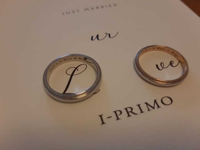 ミル打ちのシンプルデザイン。
