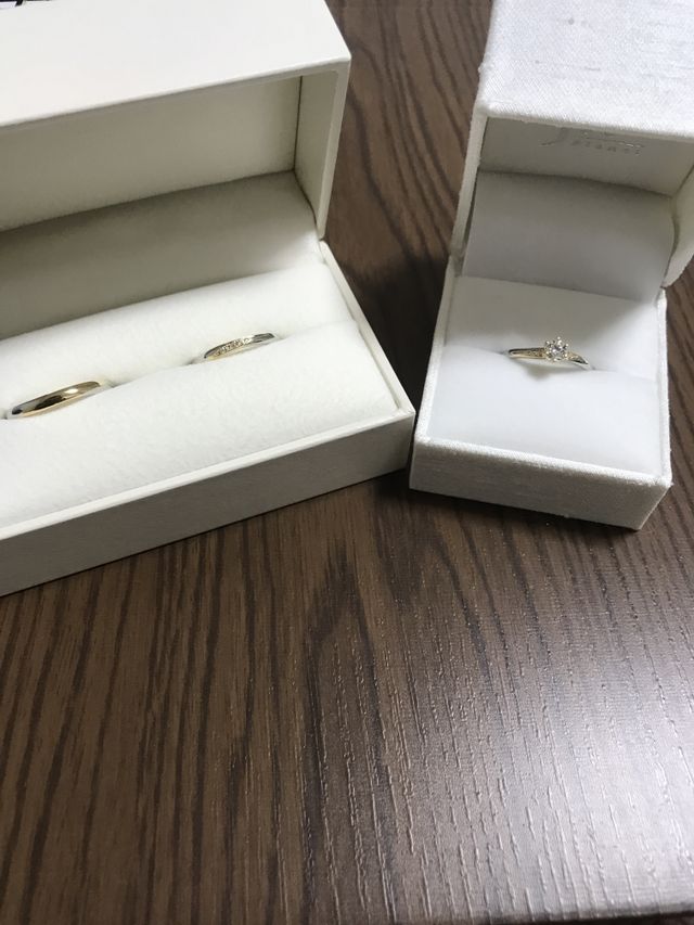 シンプルながらも存在感のあるデザインで一目惚れでした！