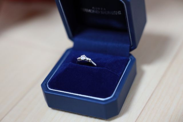 婚約指輪