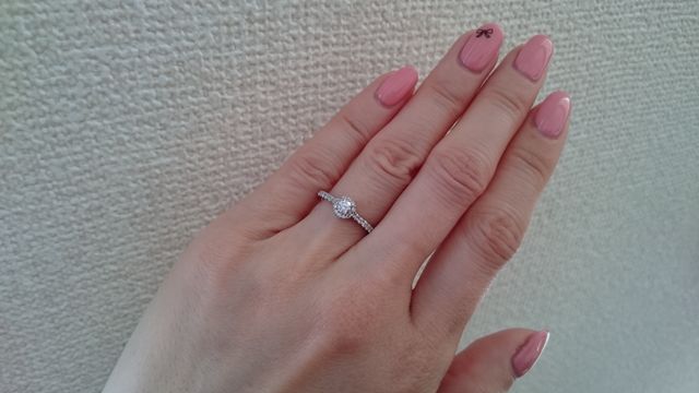 婚約指輪です