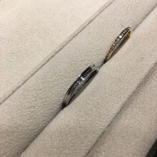 デザイン豊富で、地金も選べるので似合うものが見つかりそうです