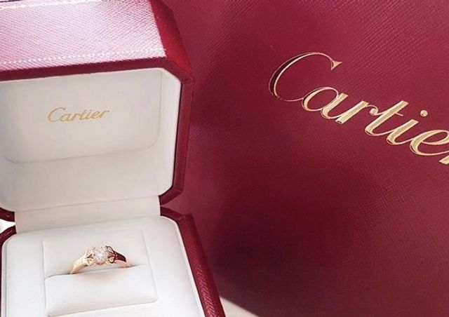 婚約指輪はここでと決めてました