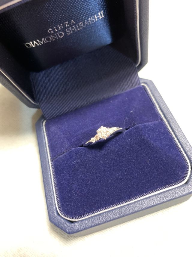 今回銀座ダイヤモンドシライシ様で購入した婚約指輪です。