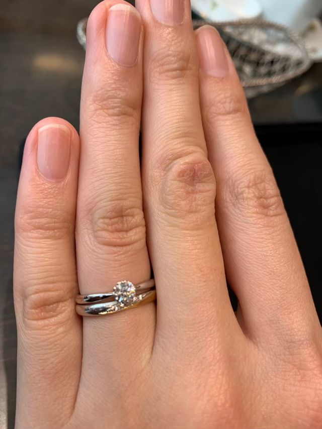 ヴァンドーム青山の婚約指輪とも合います。