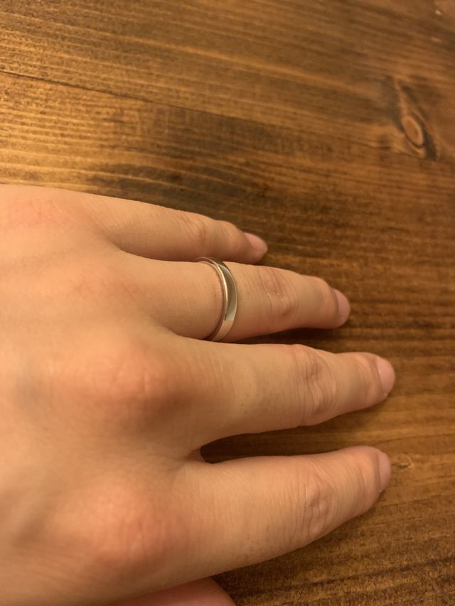 シンプルなデザインで満足しております。