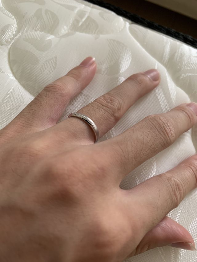 指輪をつけた時の写真