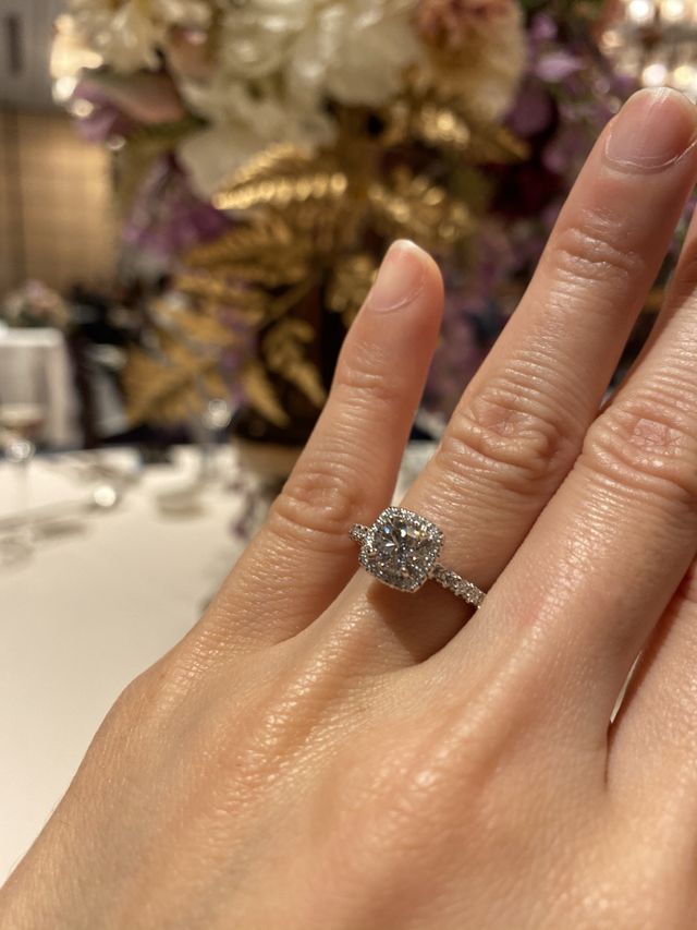 スクエアカットに見えるラウンドカット