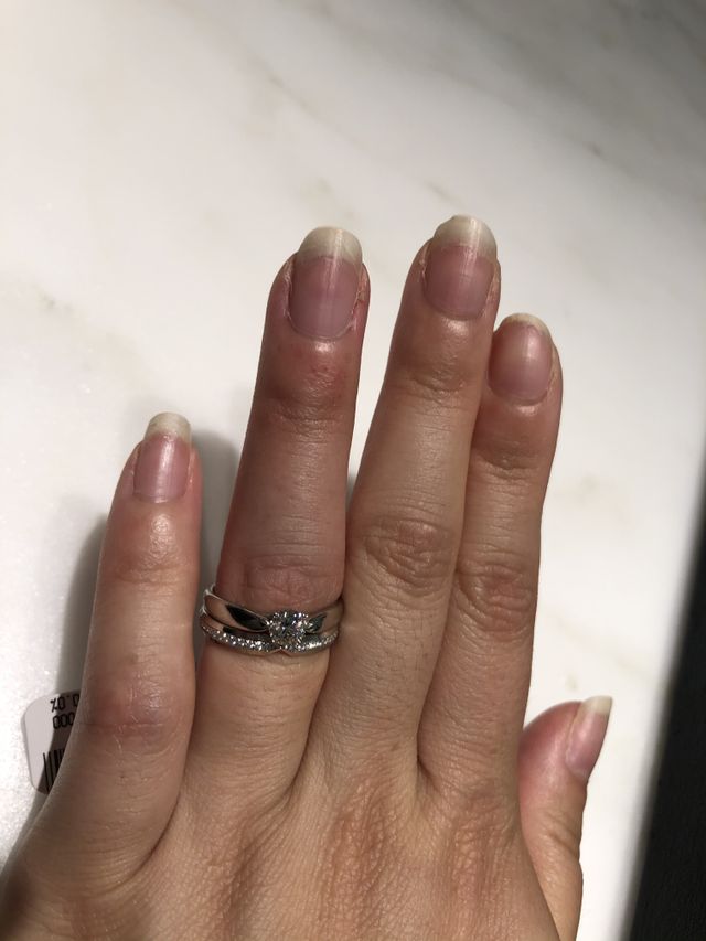 結婚指輪と婚約指輪セットで試着