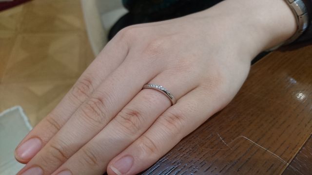 ダイヤモンドが9つななめに入っている。