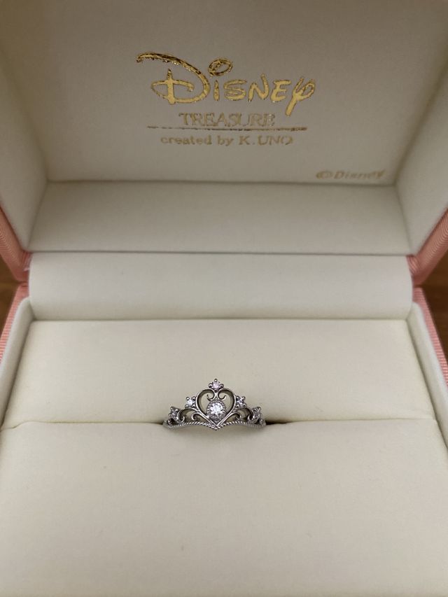 ディズニーのティアラモチーフのデザインです。
