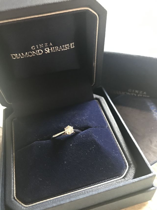 婚約指輪を頂きました。