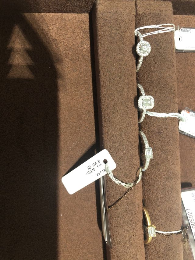 一番奥の丸いやつです