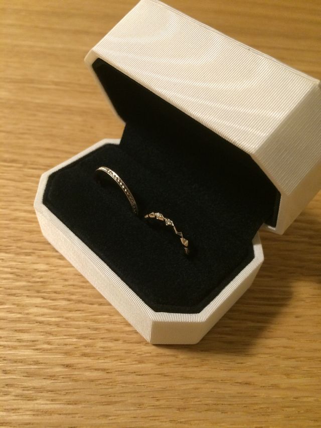 お互い好きな指輪をセレクトし、とてもお気に入りです