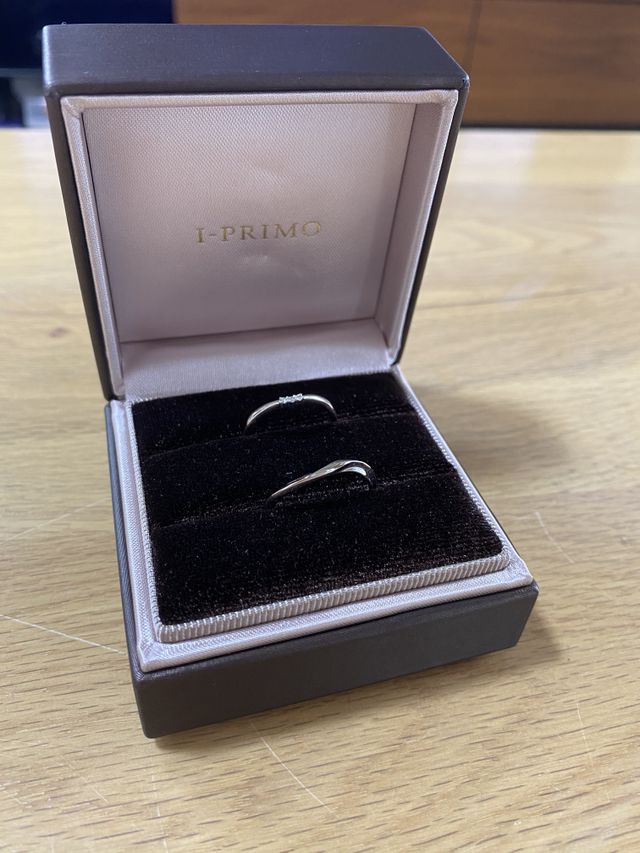 写真の上段にある指輪がナパイアです。ステキな指輪です。