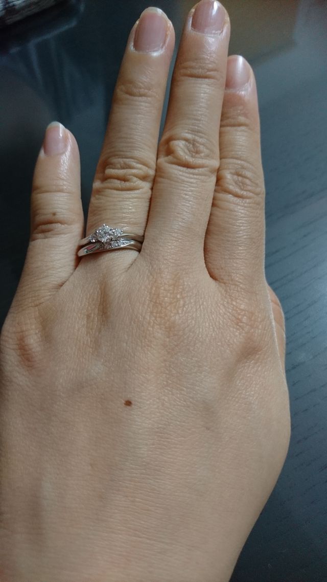 セットリングなので２つつけても隙間がなく綺麗に見えます！