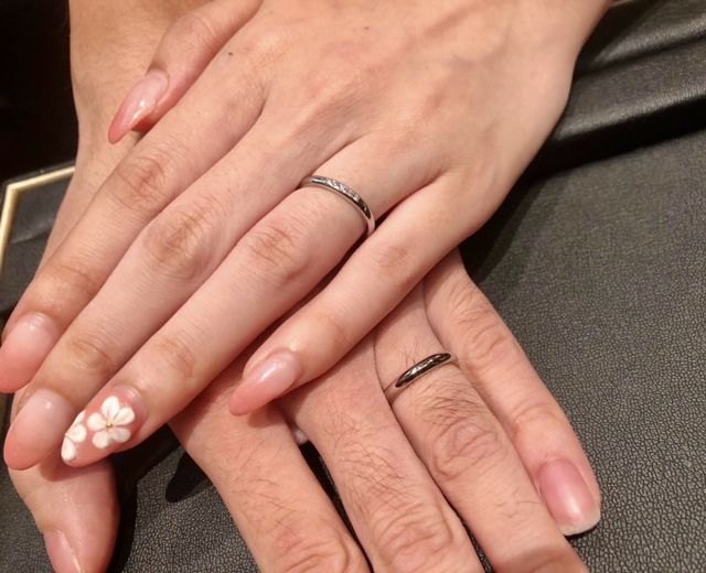 私も旦那さんも気に入るデザインの指輪が見つかり、大満足です。