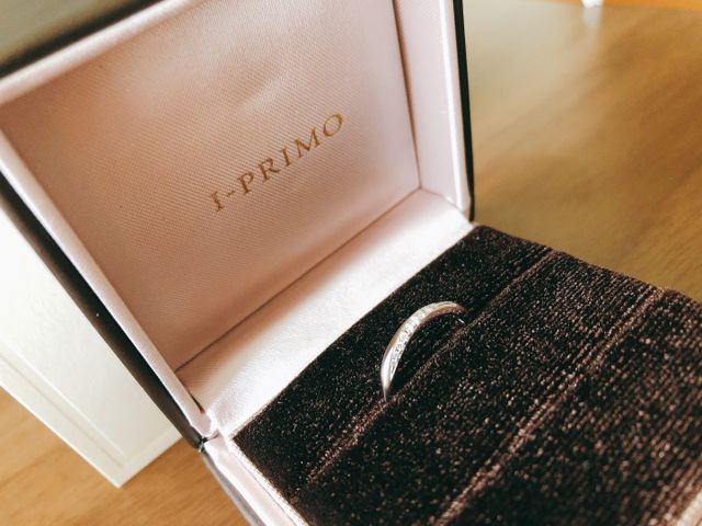 可愛いピンクの箱にペアで入ってました。
