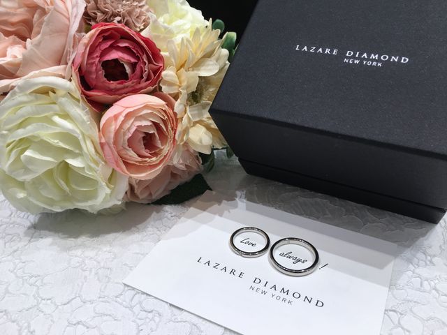 購入時の思い出として花を準備頂きました！