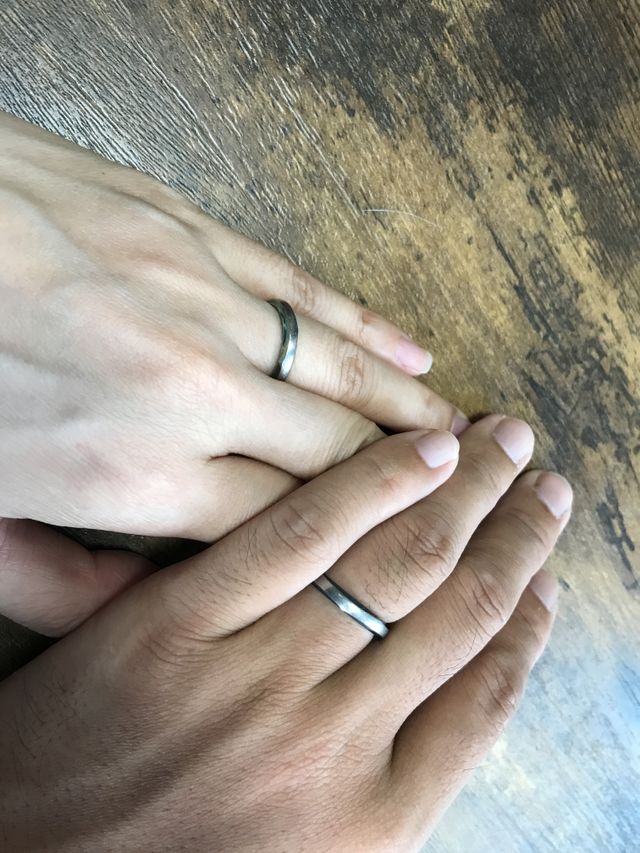 2人で身につけてるところを撮りました。